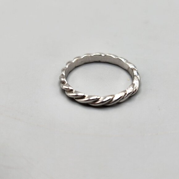 Sterling Silver Ring Bundle of 3 Bands 925 Sizes 5.5 7 and 7.5 - Picture 3 of 12